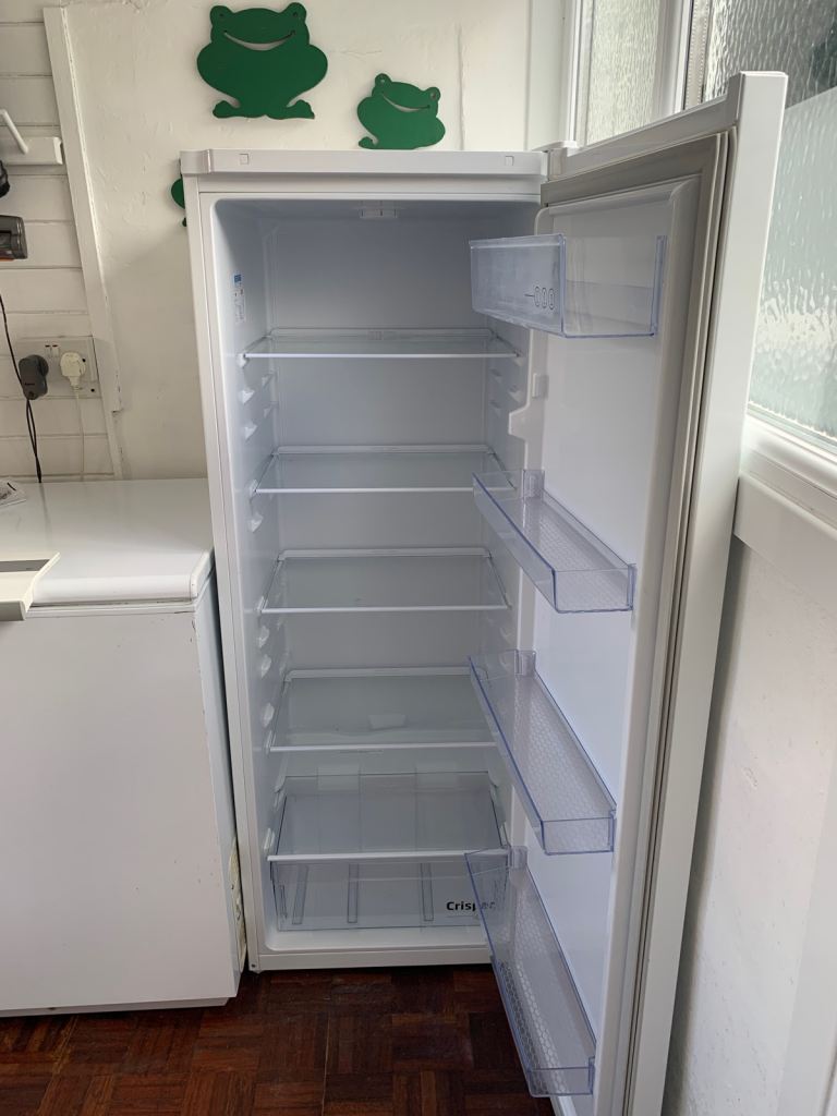 Freestanding larder fridge