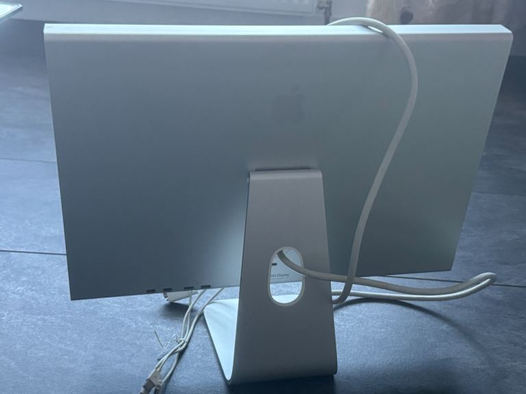 Apple monitor 