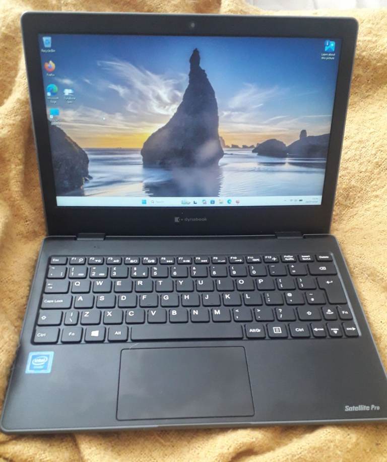 DynaBook Windows 11 Laptop - 11.6 School Kids Office Travel Camper Caravan *FREE DELIVERY*