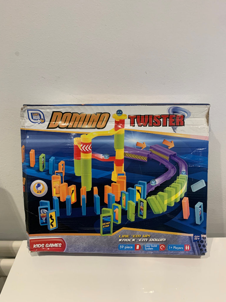 Domino twister 
