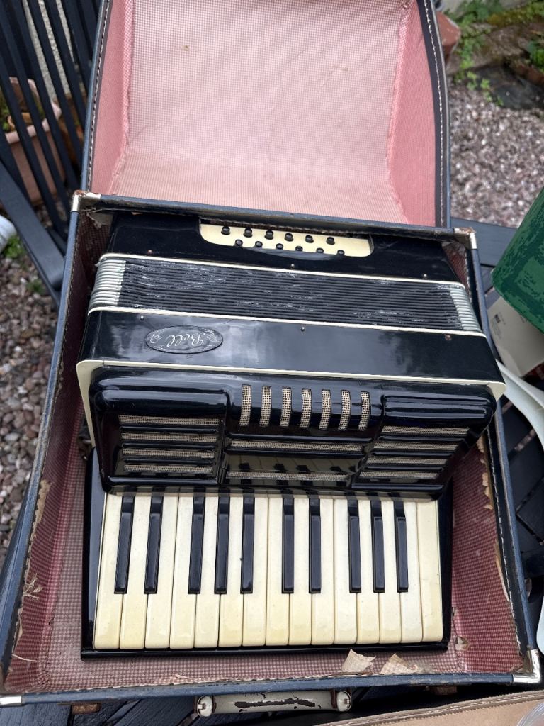 Vintage Bell Accordion with Original Case – Fair Condition