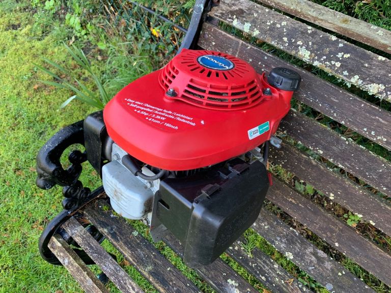Honda Petrol Lawnmower Engine GCV135 OHC 4.5hp 28mm Crank Self Drive Blade Boss Delivery