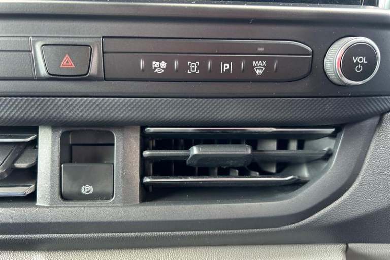 2024 Ford Transit Custom 300 Limited L2 LWB FWD 2.0 EcoBlue 136ps Low Roof Manual Panel Van Diese...