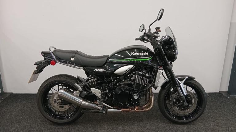 KAWASAKI Z900RS ** MOT OCTOBER 2026 - CENTRE STAND - KTRC ** 