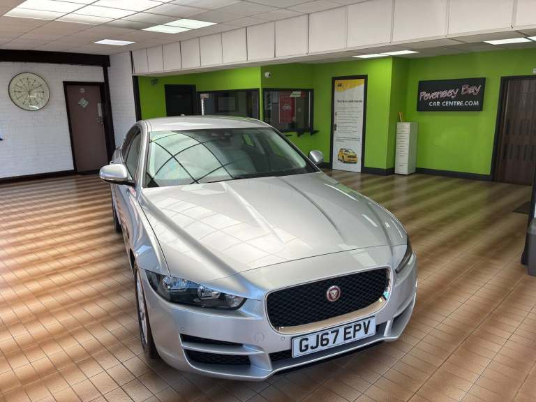 2017 Jaguar XE Ingenium Prestige Saloon 2.0i 4 Dr Euro 6 Petrol Auto (8) (s/s)