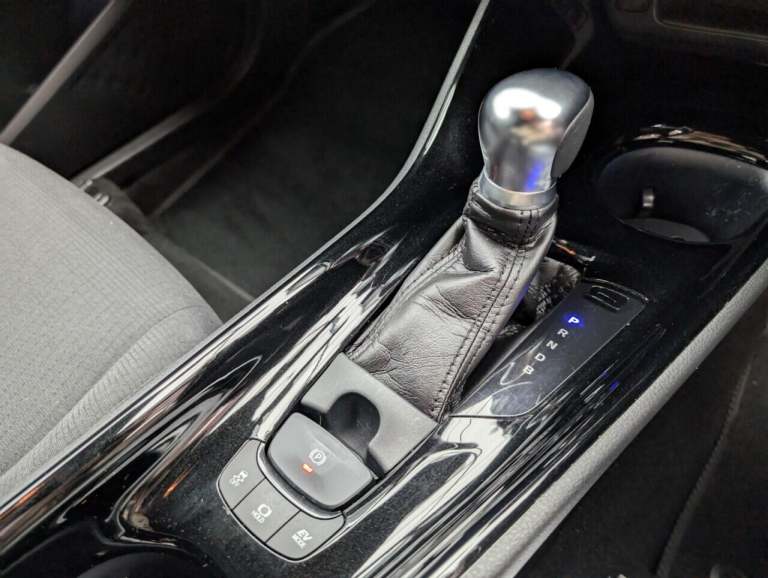  Toyota C-HR 1.8 VVT-h Design SUV 5dr Petrol Hybrid CVT Euro 6 (s/s) (122 ps) - HEATED S Petrol/E...