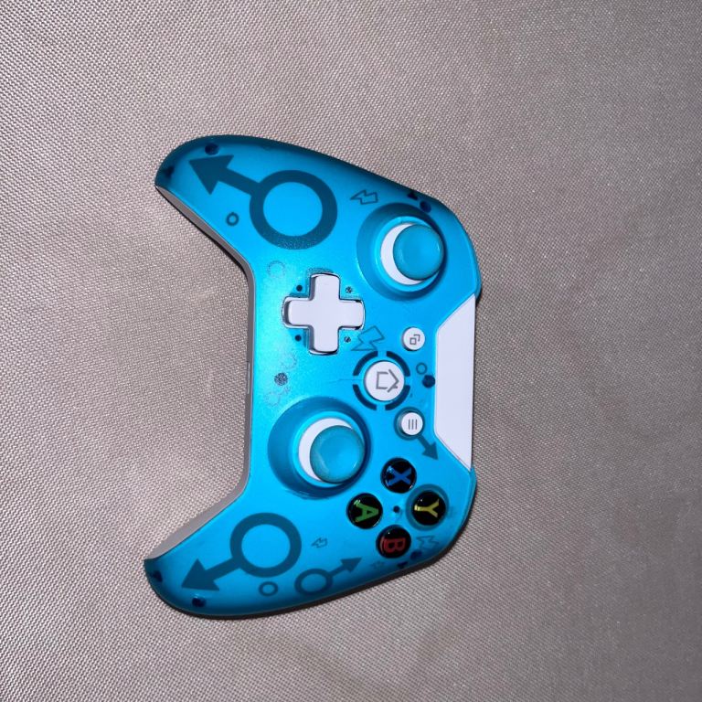 Blue Xbox Wireless Controller – Good Condition