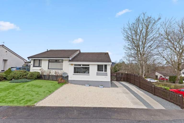 2 bedroom semi detached bungalow