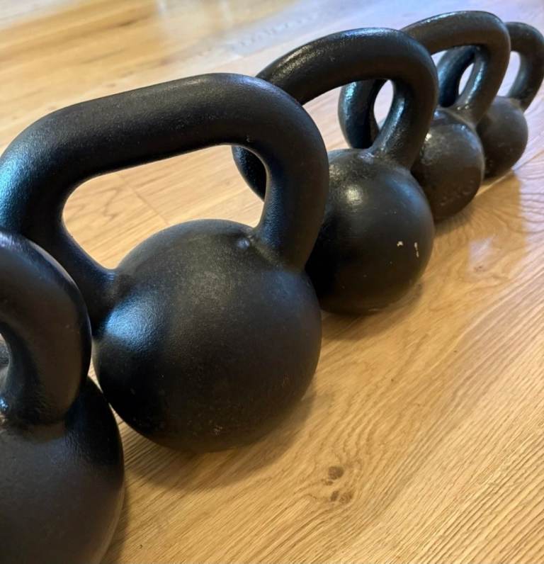 Cast Iron Kettlebell Set 4kg, 8kg, 12kg, 16kg, 20kg, 24kg