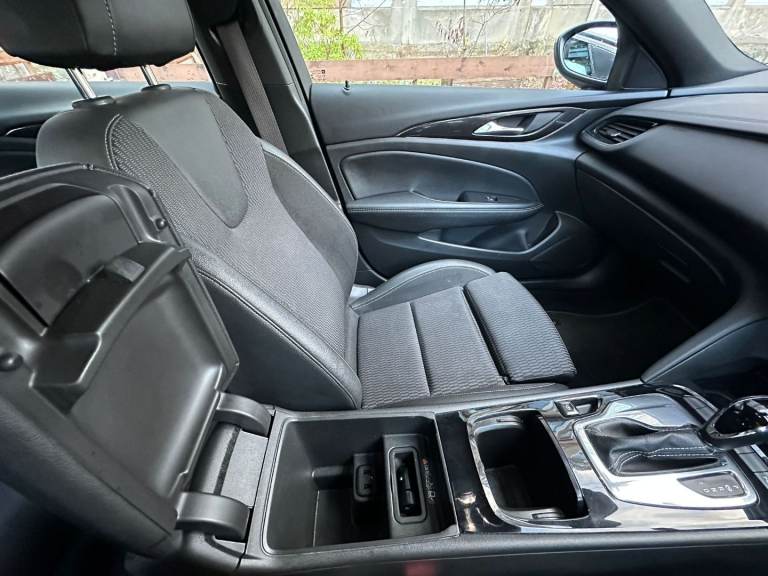 Vauxhall Insignia 1.5T SRi VX-Line Nav 5dr