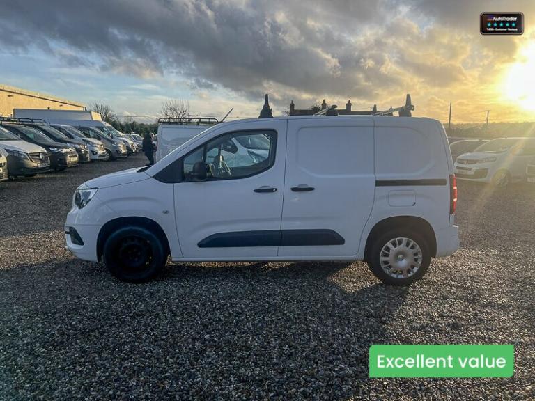 2020 Vauxhall Combo SWB L1H1 Low Roof Sportive 2300 Air Con Sensors EURO 6 NO VAT Panel Van Diese...