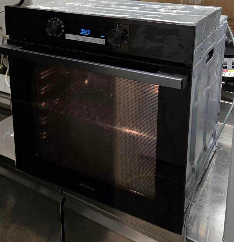image for Hisense BI64211PB Integrated, Built In  Electric Self Cleaning Single Oven - Black