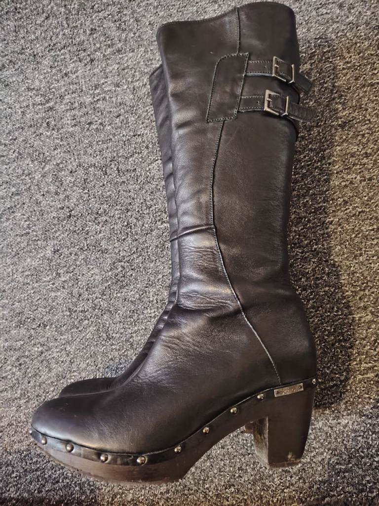 Scholl Ladies leather boots