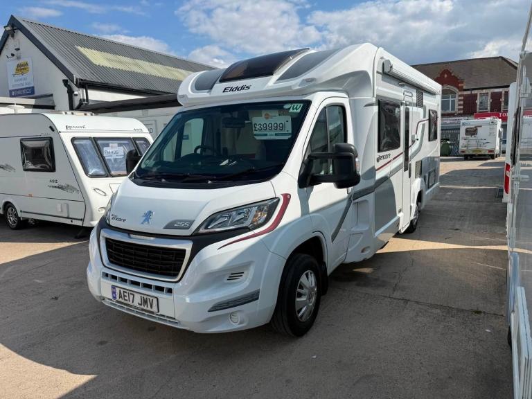 Elddis Encore 255 Rear Fixed French Bed
