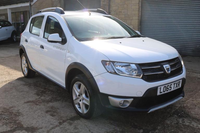 2015 Dacia Sandero Stepway 1.5 dCi Laureate 5dr HATCHBACK DIESEL Manual