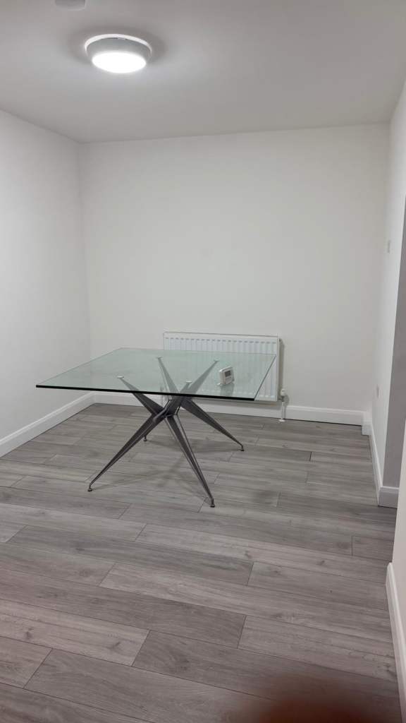 Spacious & Cosy En-suite Room for Rent – EN5 2QE