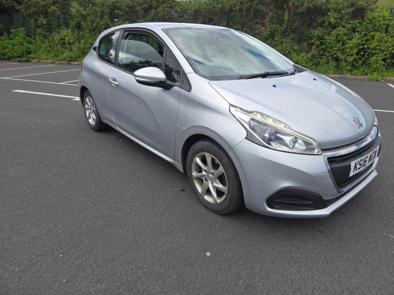 Peugeot, 208, Hatchback, 2016, Manual, 1199 (cc), 3 doors