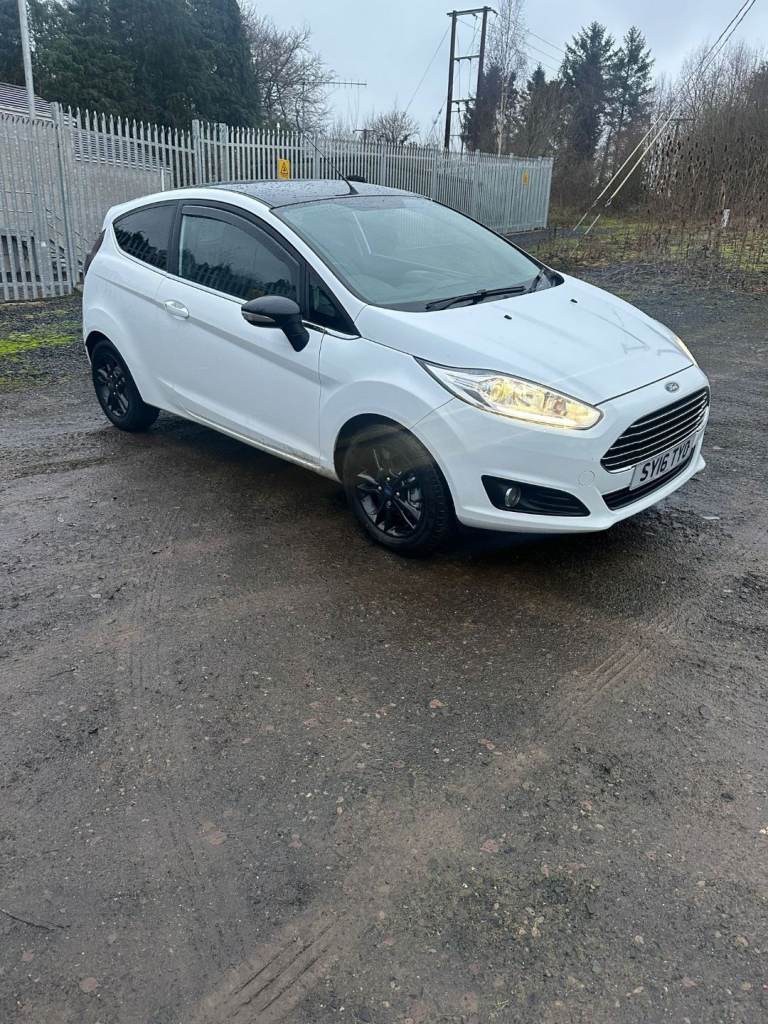 Ford, FIESTA, Hatchback, 2016, Manual, 1241 (cc), 3 doors