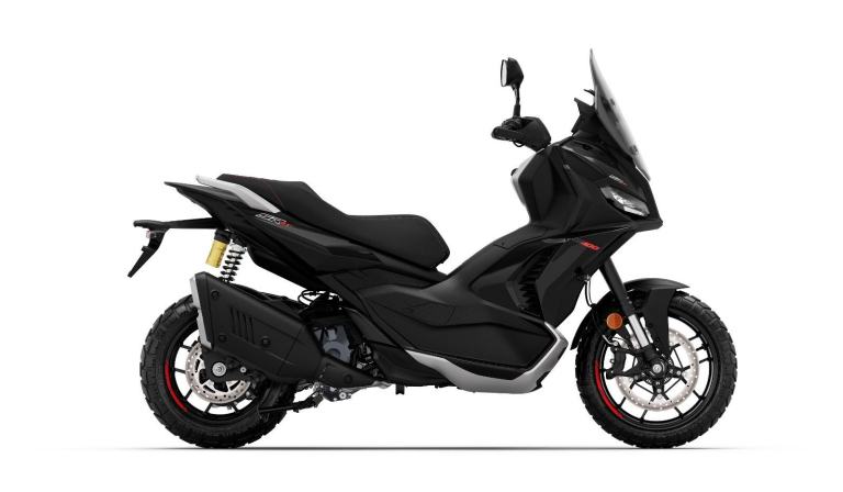 Aprilia SR GT 400, 2026. IN STOCK NOW.