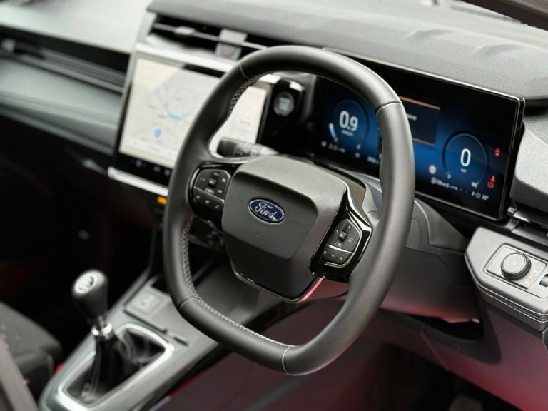 2025 Ford Puma 1.0 EcoBoost Hybrid mHEV Titanium, UNDER 350 MILES, MAY 2028 FORD WARRANTY, HATCHB...