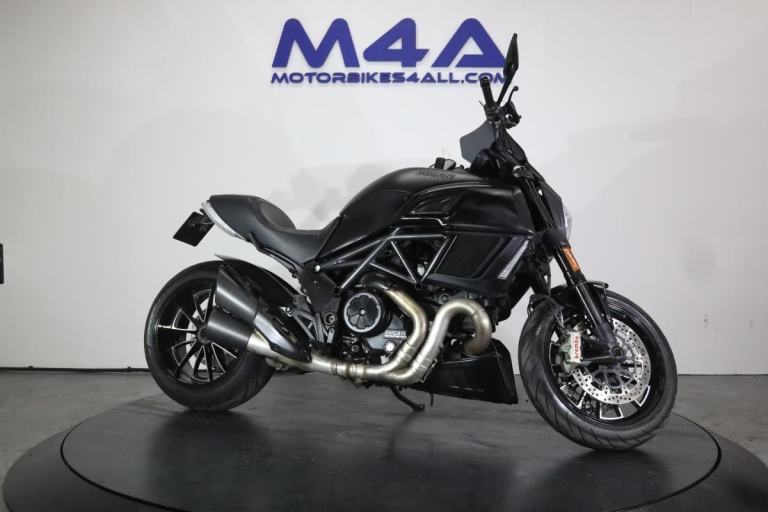 DUCATI DIAVEL 2017