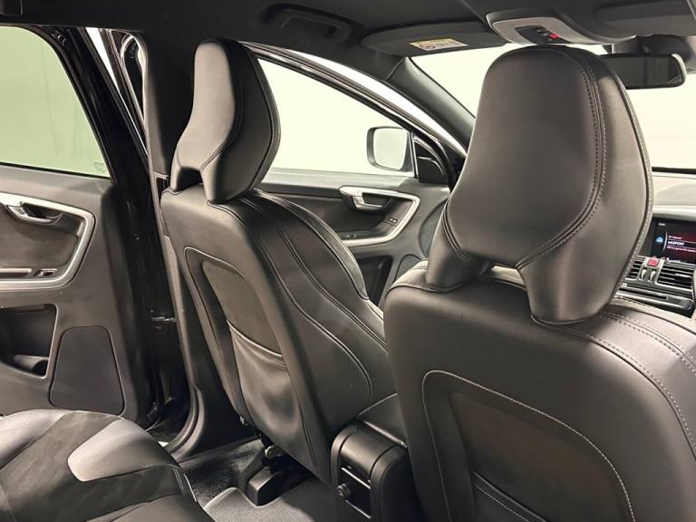 2017 Volvo XC60 2.0 D4 R-Design Nav SUV 5dr Diesel Manual Euro 6 (s/s) (190 ps) ESTATE Diesel Manual