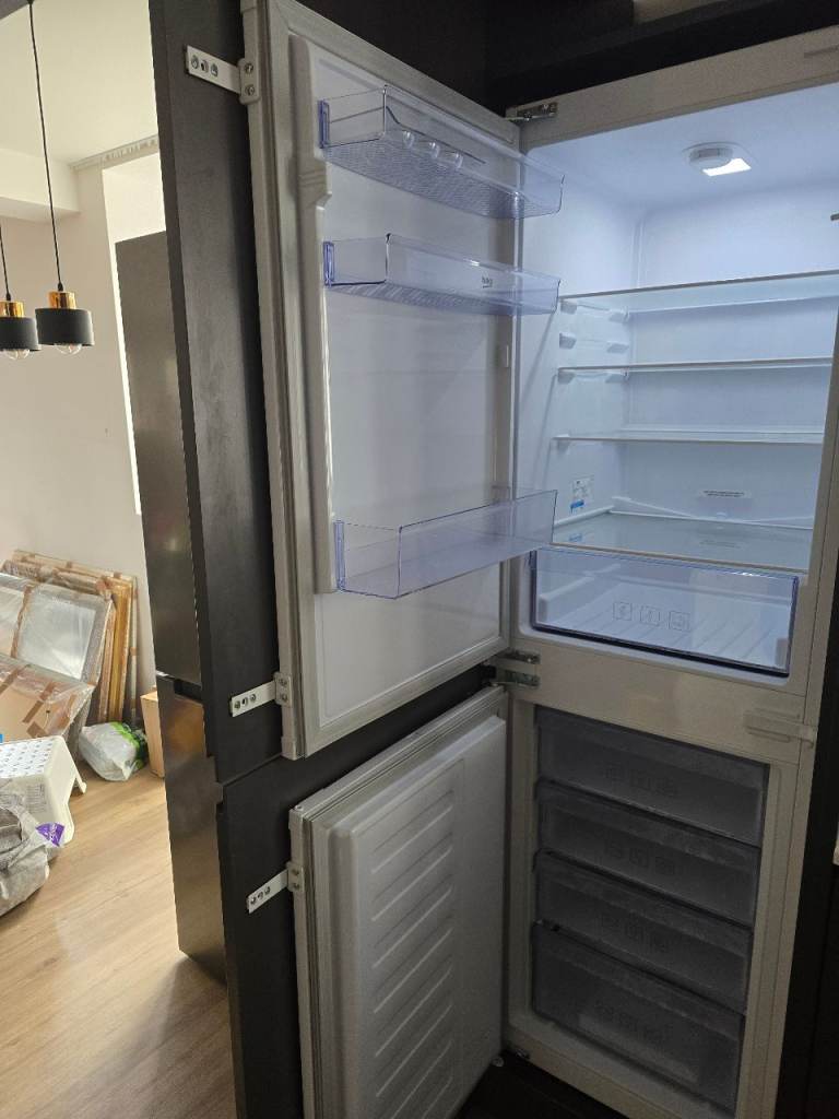 Good Condition Beko Fridge Freezer for Sale 