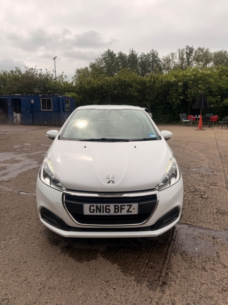 Peugeot, 208, Hatchback, 2016, Manual, 1199 (cc), 5 doors