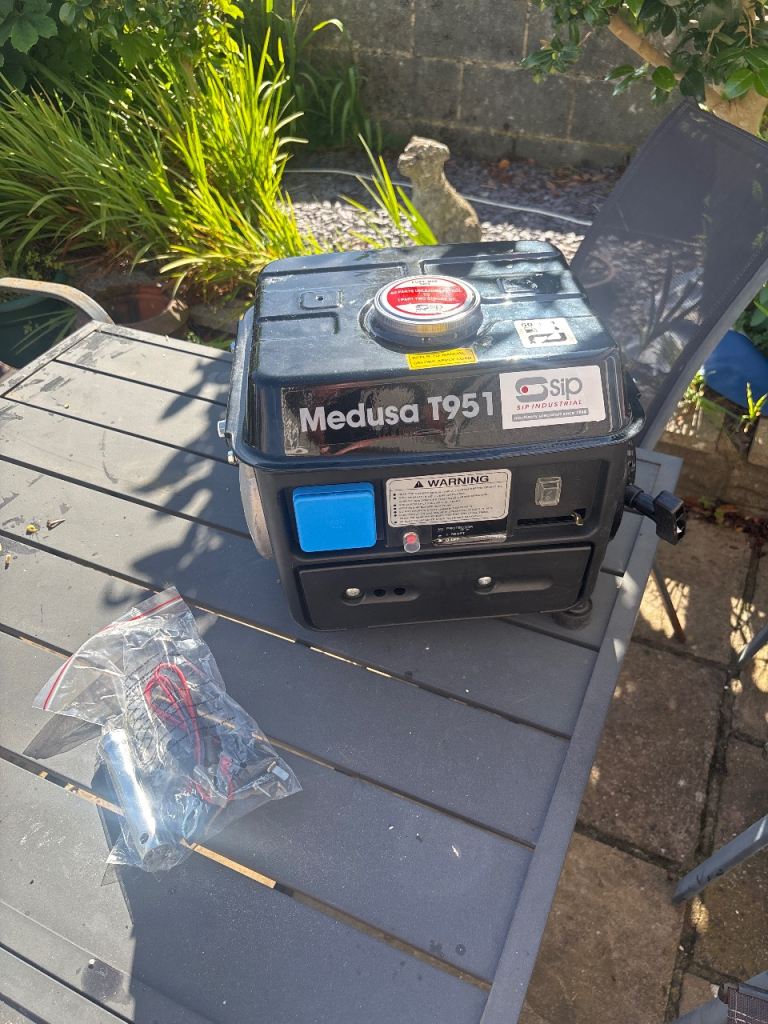Petrol generator to 240v. Medusa t951.