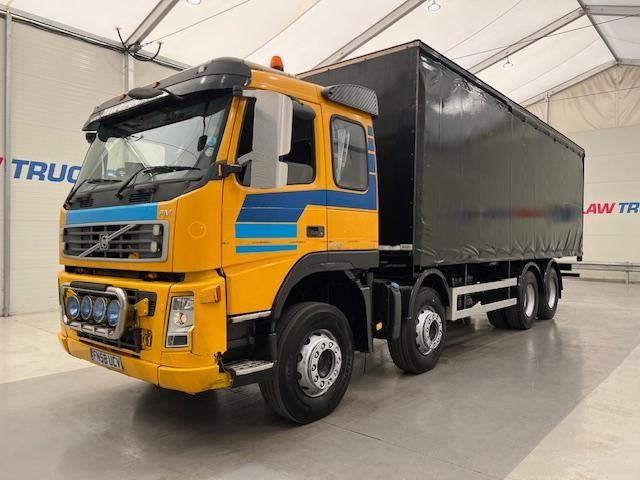 Volvo FM 440 8x4 Sleeper Cab Curtainsider Manual