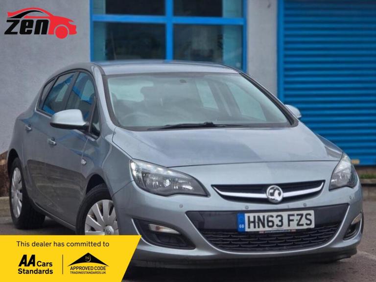 2013 Vauxhall Astra 1.7 CDTi 16V ecoFLEX 130 Exclusiv 5dr [99g/km][SS] HATCHBACK Diesel Manual