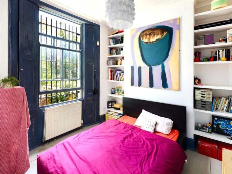 Cozy room available in Caledonian Road for £850 including bills! 💎 💎 