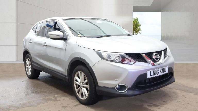 2016 Nissan Qashqai 1.2 DiG-T Acenta [Smart Vision Pack] 5dr Xtronic HATCHBACK PETROL Automatic