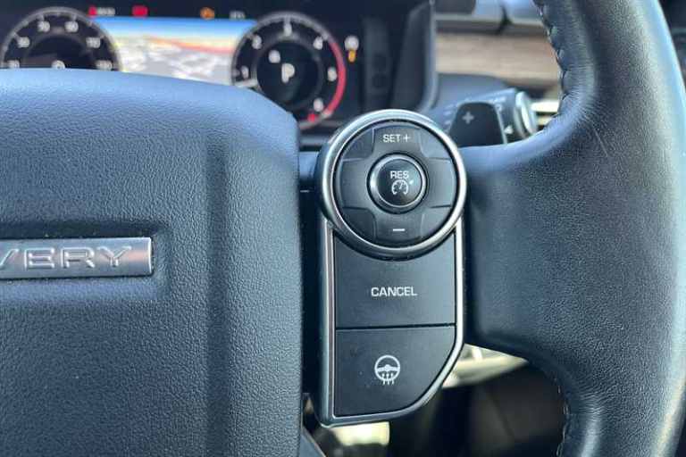 2018 Land Rover Discovery 3.0 TD V6 HSE Luxury SUV 5dr Diesel Auto 4WD Euro 6 (s/s) (258 ps) SUV ...