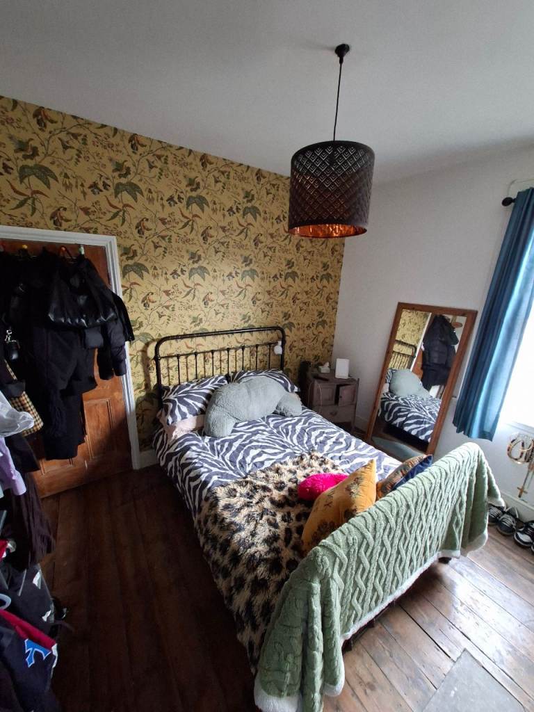 Cute cosy flat in girl house