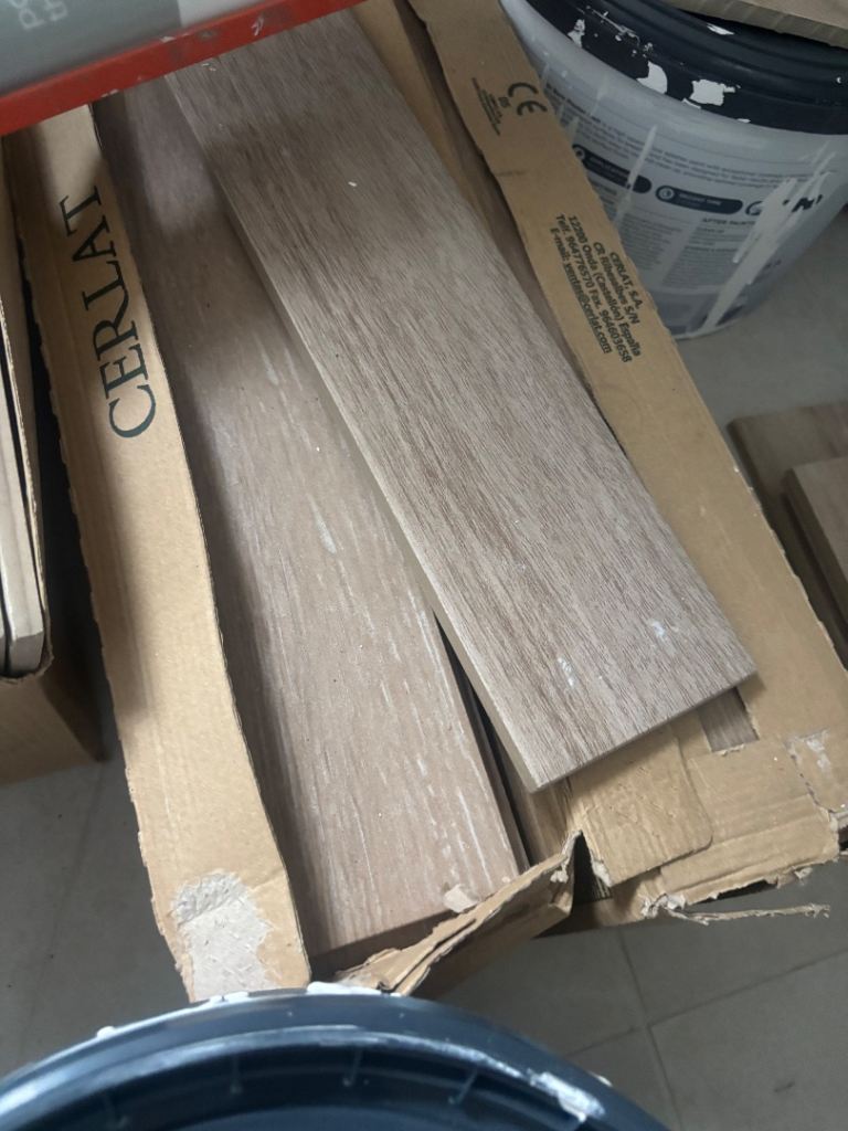 Porcelain wood effect tile’s herringbone 
