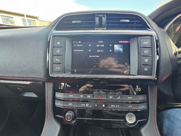 Jaguar, F-PACE, Estate, 2016, Manual, 1999 (cc), 5 doors