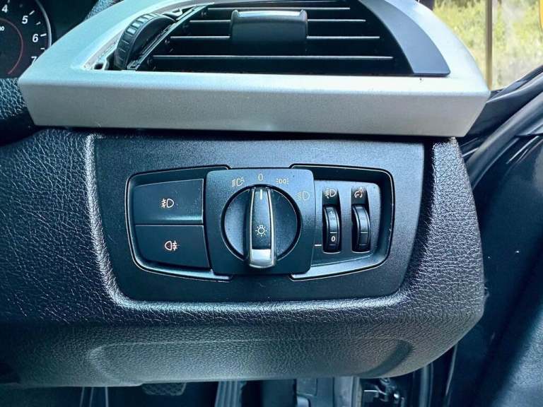  BMW 3 Series 1.5 318i Sport Saloon 4dr Petrol Auto Euro 6 (s/s) (136 ps) Petrol Automatic