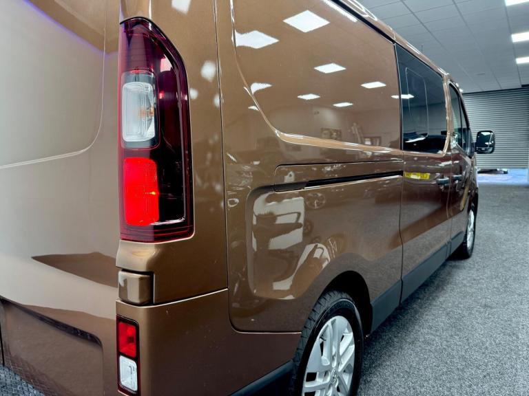 2020 Renault Trafic 2.0 dCi ENERGY 30 Sport Nav Crew Van LWB Euro 6 (s/s) 6dr WINDOW VAN Diesel M...