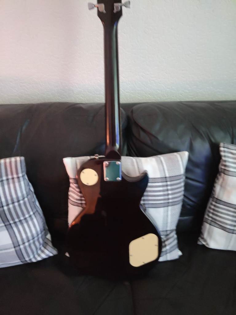 Left-handed electric guitar 