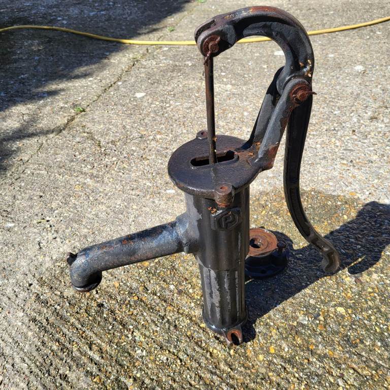 Vintage Garden feature black water pump