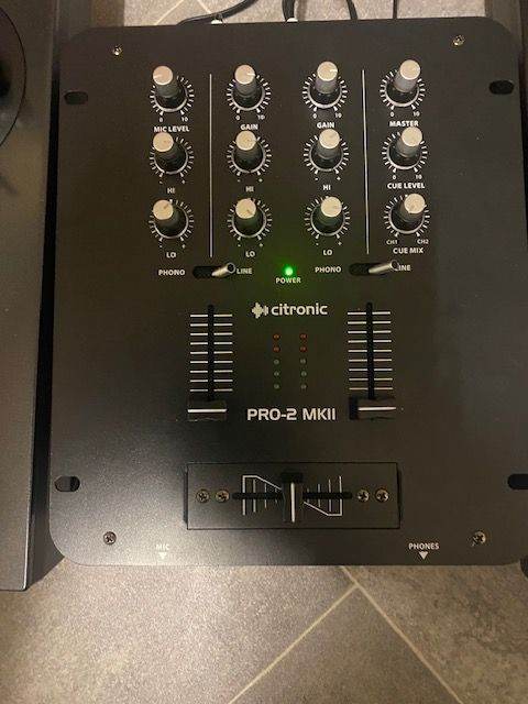 TURNTABLES/MIXER PACKAGE -RELOOP USB DIRECT DRIVE DJ TURNTABLES x2/ CITRONIC MIXER - £550