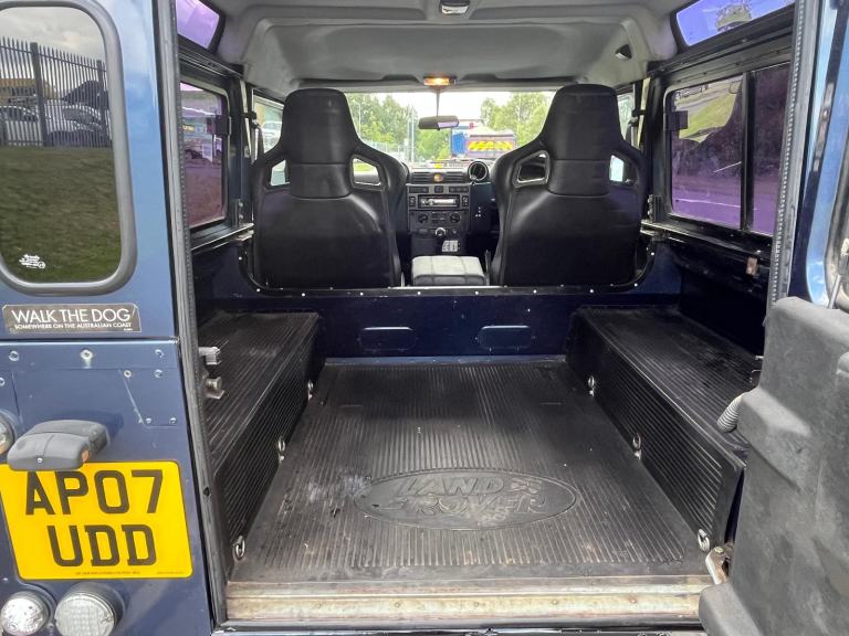 LAND ROVER DEFENDER SWB 90 COUNTY SIDE WINDOW BENCH SEAT @ £17950+ vat