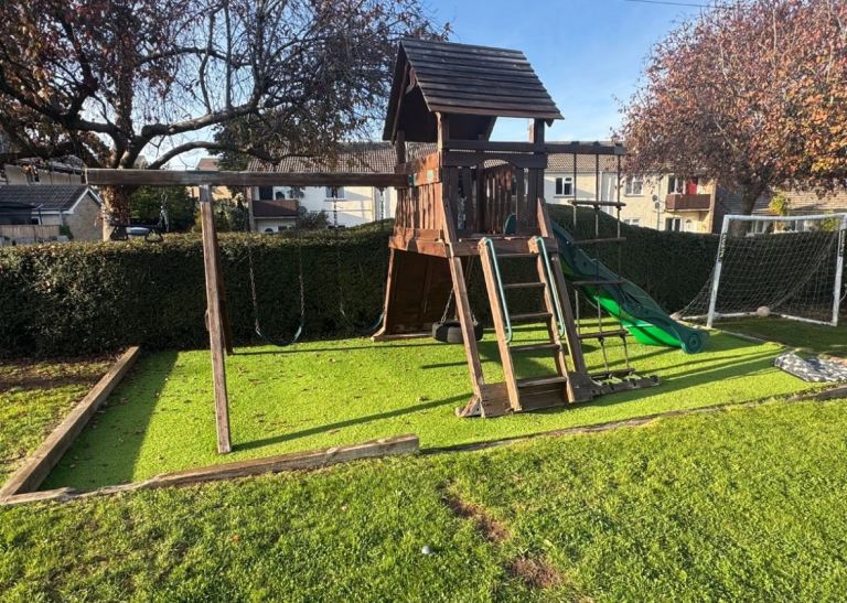 CLIMBING FRAME FREE NEED GONE ASAP 