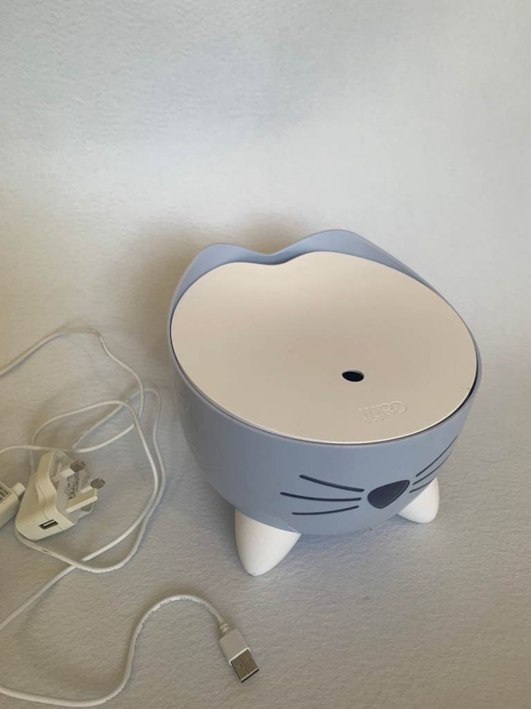 Catit Pixi Cat Drinking Water Fountain in Blue