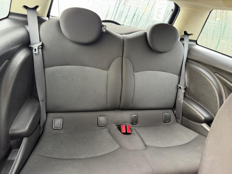 2013 MINI Hatch 1.6 Cooper 3dr HATCHBACK Petrol Manual