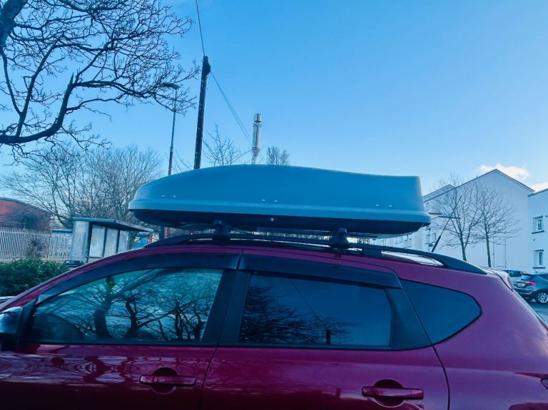 HalfordsRoof Luggage box