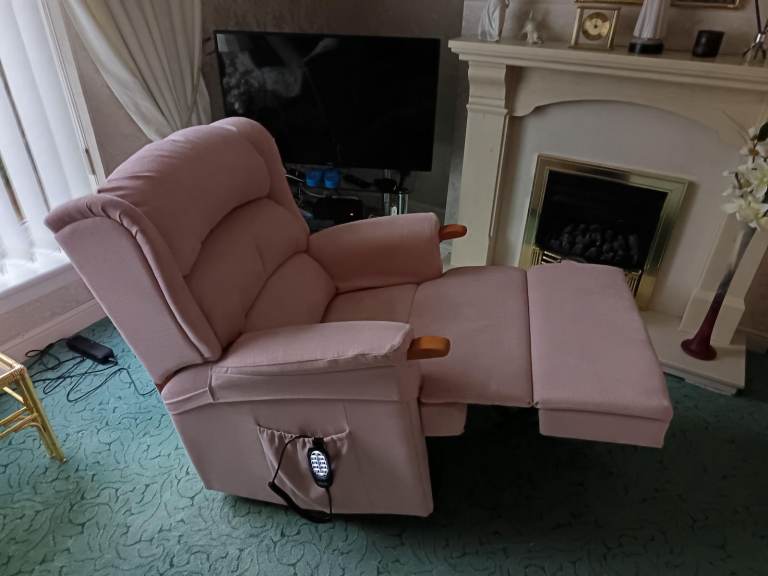 HSL Electric Reclining Armchair