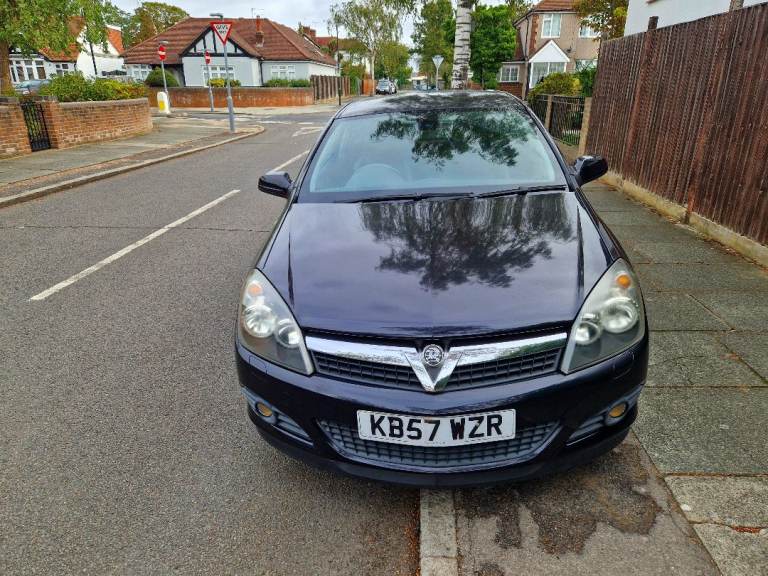 AUTOMATIC VAUXHALL ASTRA 1.8 ULEZ FREE DRIVES GREAT 