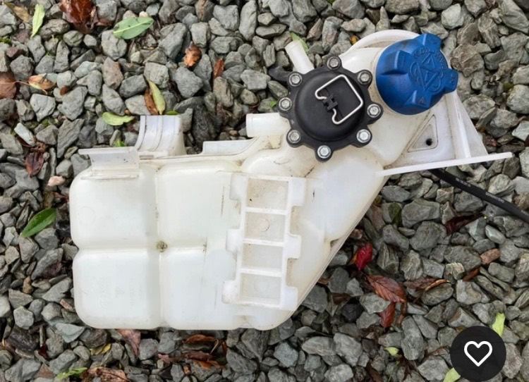 Porsche 911 996 & 997 Coolant Header Expansion Tank Reservoir. 